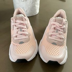 Women Sorel sneakers